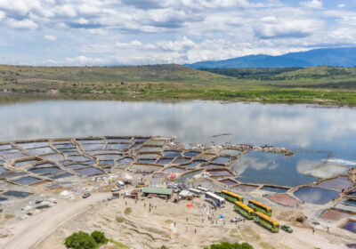 THE FASCINATING LANDSCAPE OF LAKE KATWE